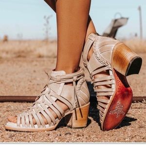 Freebird wazee sandals size 8